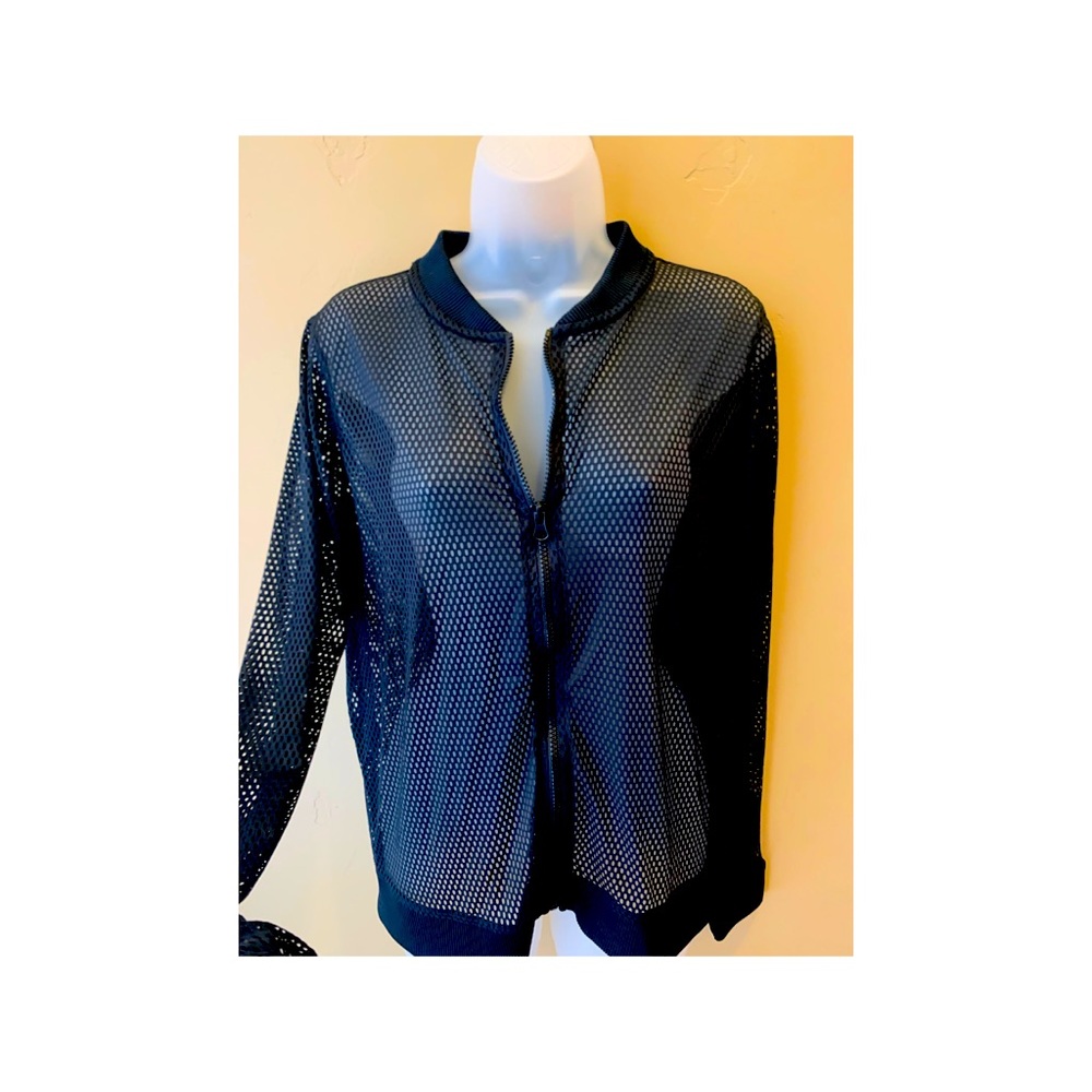 Mesh jacket by Victoria’s Secret Sport - size M.